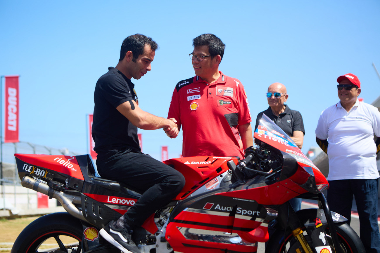 Ducati Riding Experience Holiday Digelar Meriah di Mandalika Desmosedici GP20 sah milik Jimmy Budhijanto yang tak lain CEO Ducati Indonesia