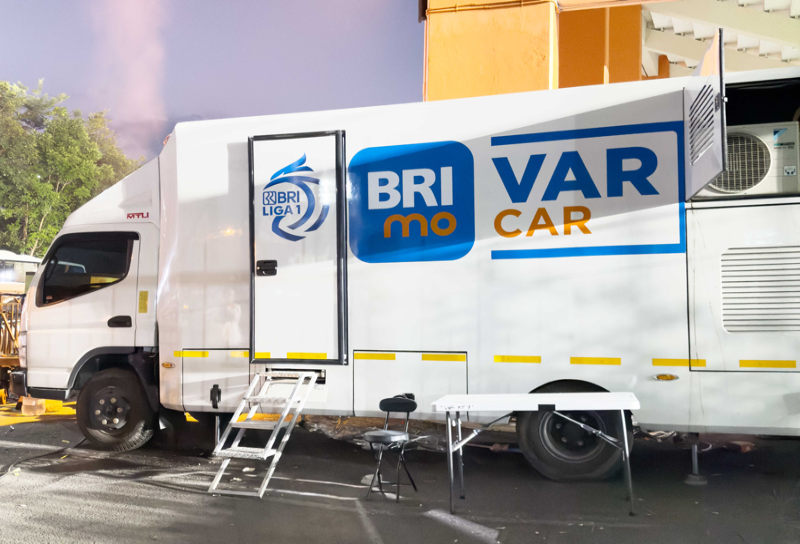 VAR Mobile Berbasis Fuso Canter FE 84 G Sudah Dipakai Pada Laga PERSIB Bandung Vs PSBS Biak VAR Mobile berbasis Fuso Canter FE 84 G
