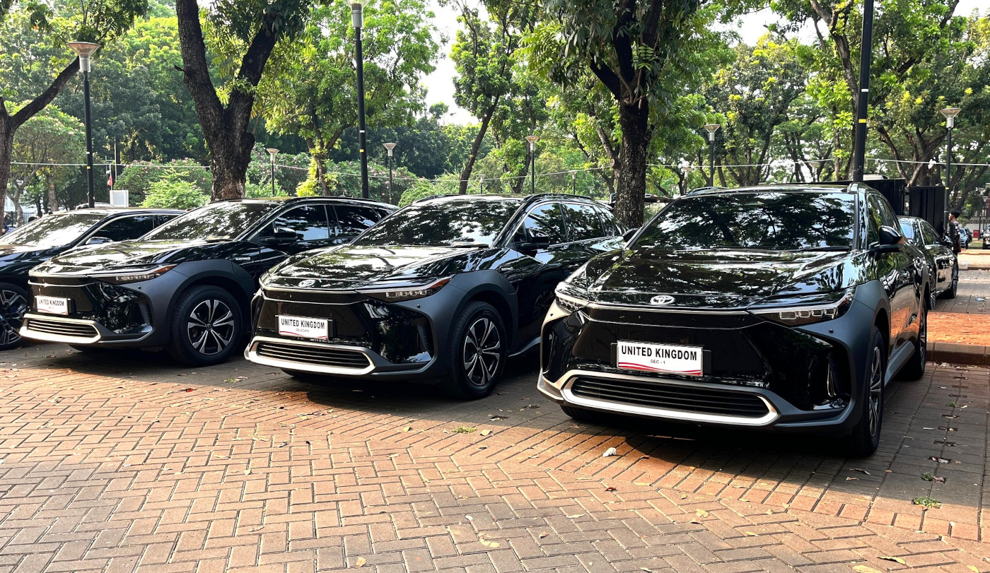 Toyota bZ4X Ikut Bertugas di Upacara Pelantikan Presiden dan Wakil Presiden Indonesia 2024-2029 Total 65 unit Toyota bZ4X ikut membantu kemeriahan pelantikan presiden dan wakil presiden Indonesia 2024-2029