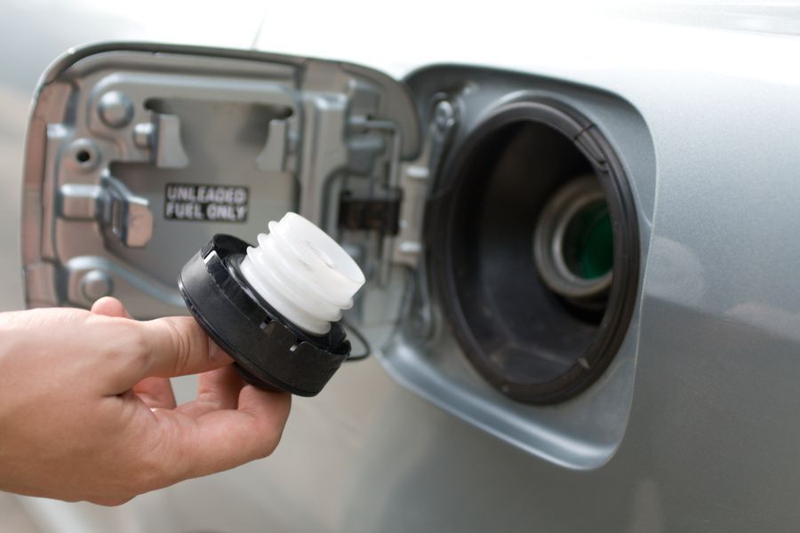 Kapan Waktu Ideal Kuras Tangki Mobil? Ini Manfaat dan Biayanya Perhatikan waktu ideal menguras tangki mobil