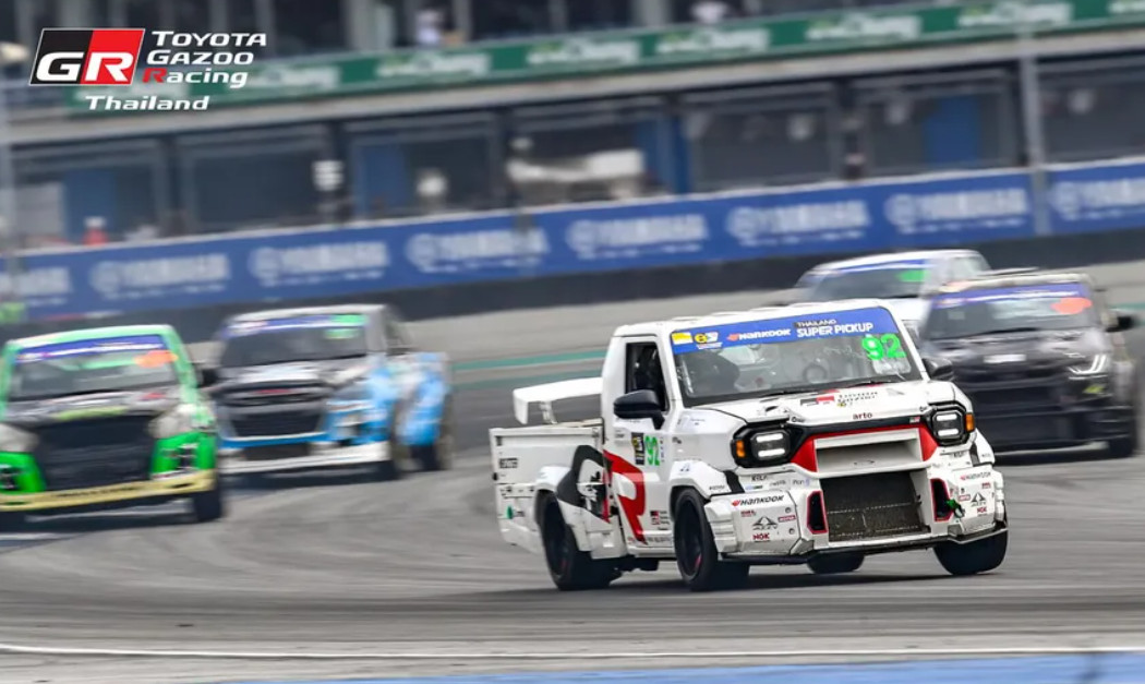 Gazoo Racing Permak Toyota Hilux Rangga Turun Balapan Dengan upgrade pada mesin, tenaga diproyeksi lebih dari 150 PS dan torsi 400 Nm