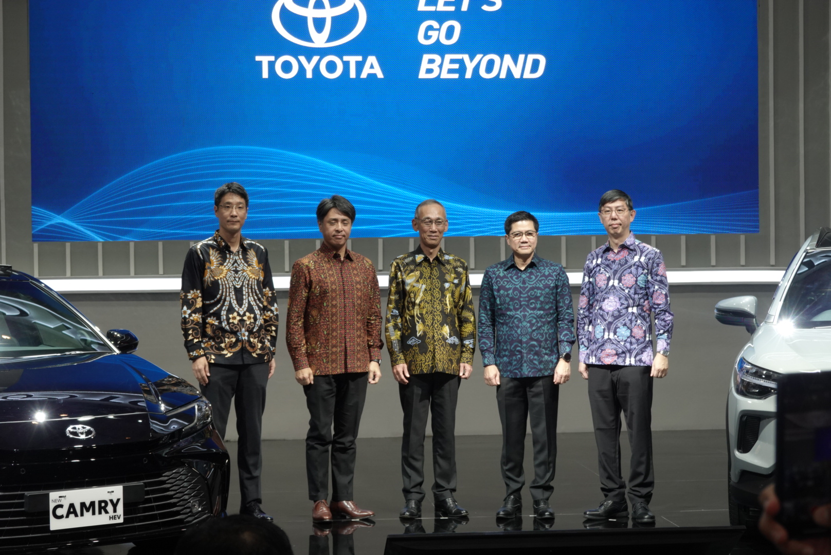 Gebrakan Toyota di pembukaan IIMS 2025 rilis dua model baru