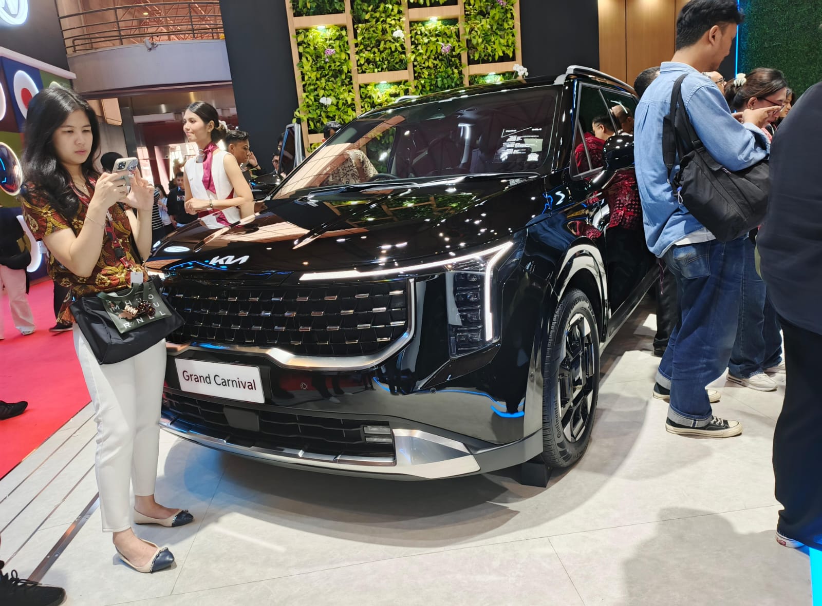 Kia hadirkan sederet promo di IIMS 2025