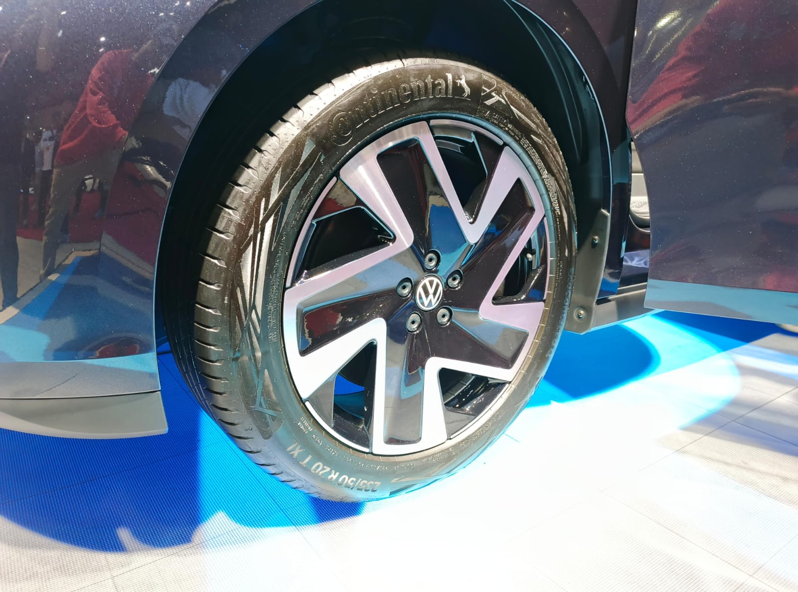 Velg kece ukuran 20 inci