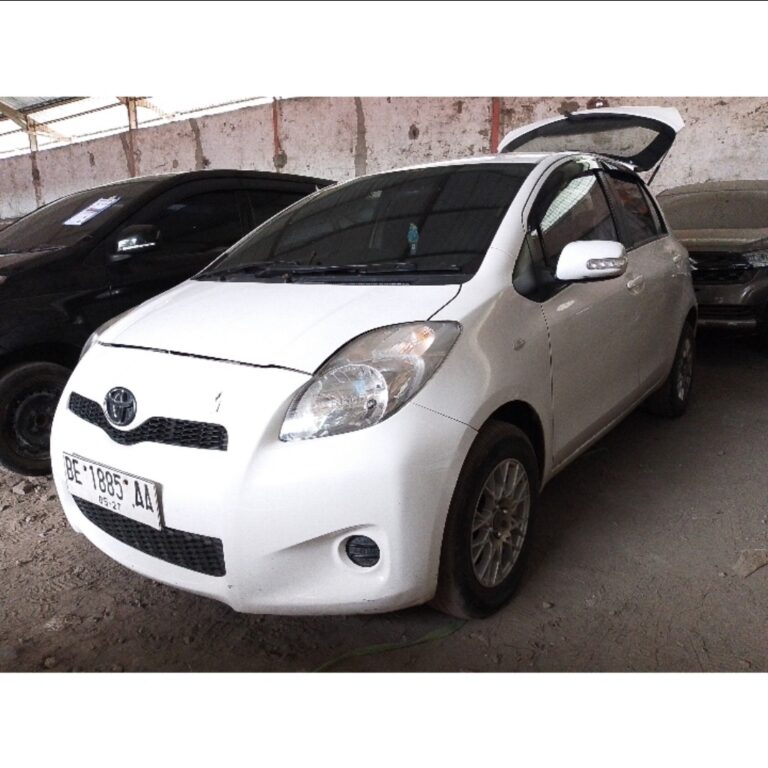 2012 TOYOTA YARIS J