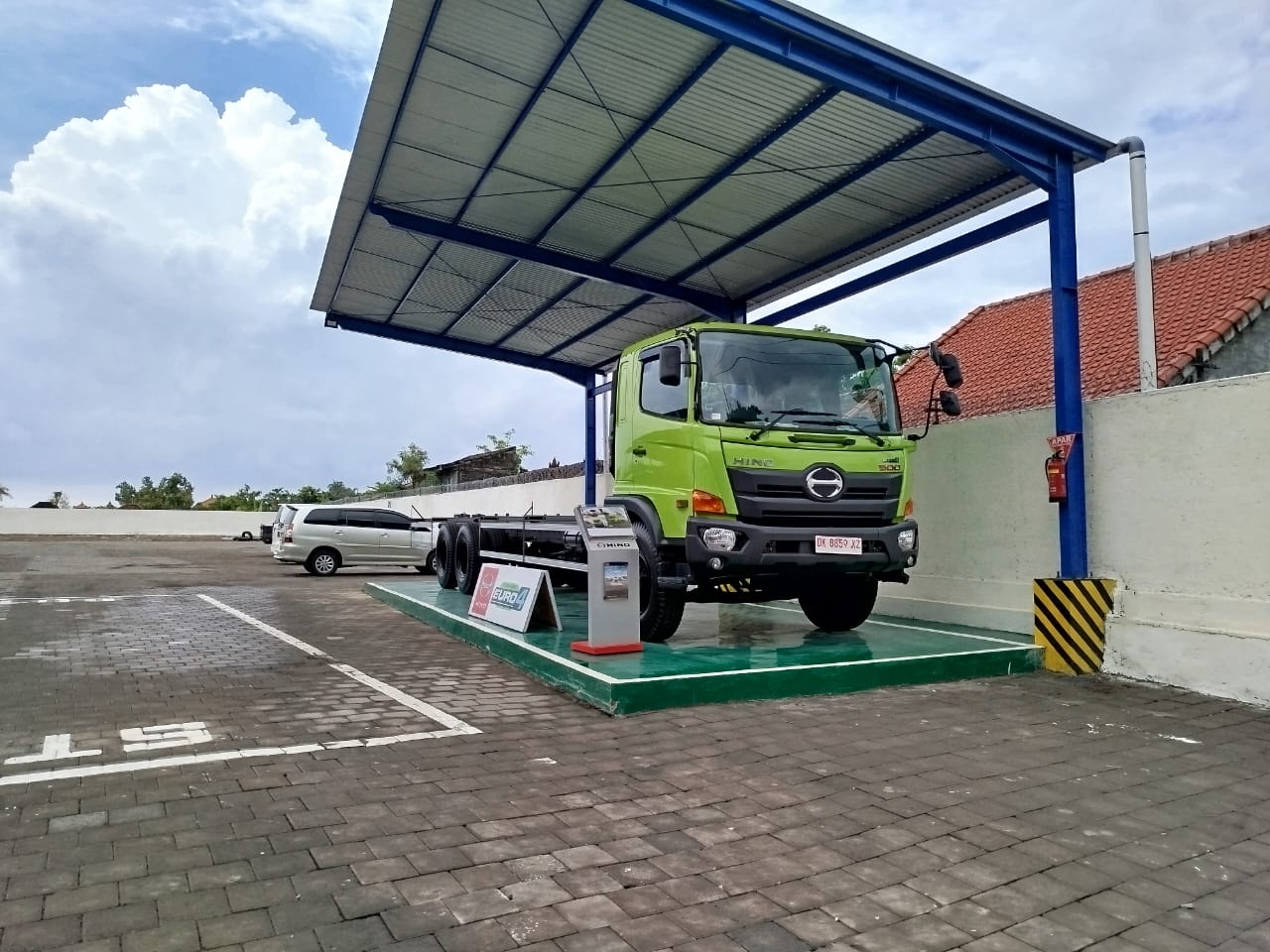 Hino Resmikan Outlet Baru di Singaraja 3