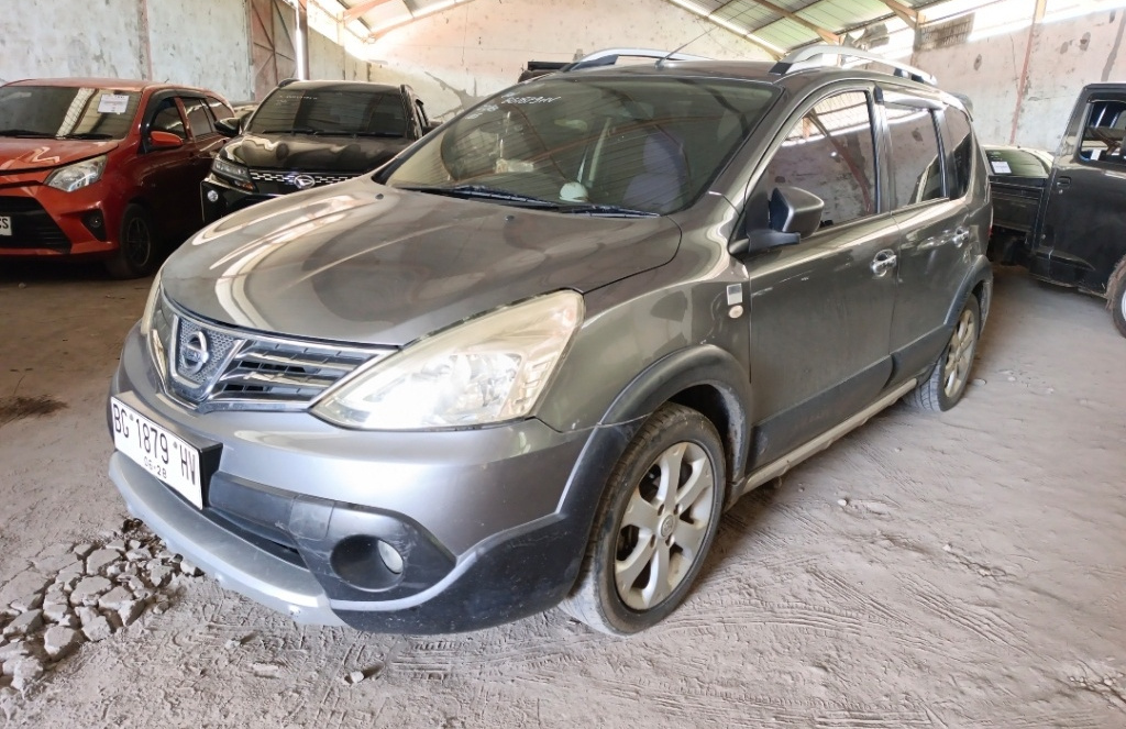 Tips Jitu Cara Jual Mobil Bekas via Online dengan Aman dan Cepat nissan livina xgrear 1