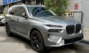 BMW X7 mobil mewah keluarga - moladin