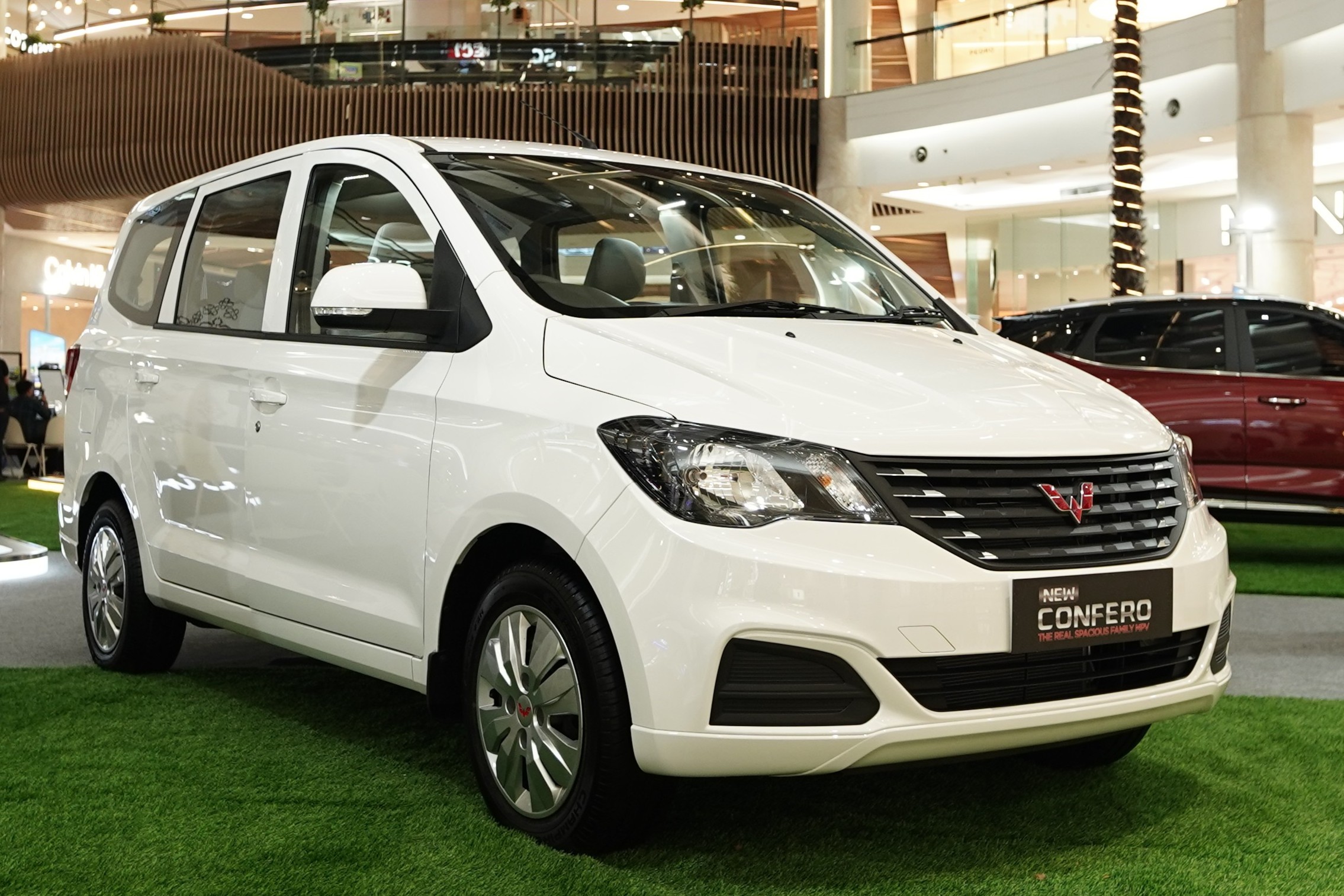 Nikmati promo DP 8juta untuk pembelian lini Confero dalam menyambut ulang tahun Wuling yang ke 8 ini