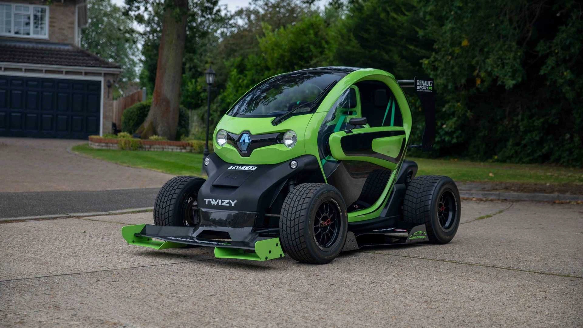 mobil listrik mini Renault Twizy - Moladin
