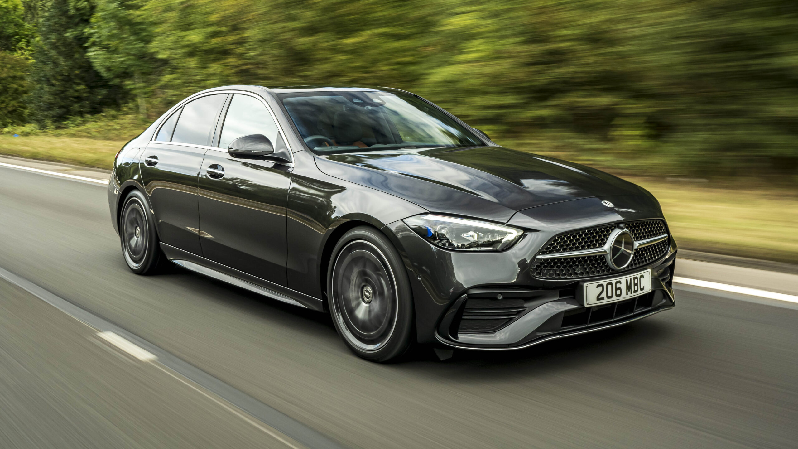 mobil sedan mewah Mercedes-Benz C-Class - Moladin