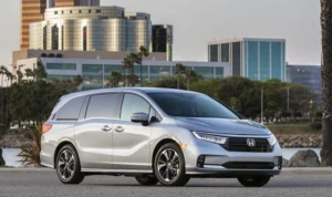 mobil yang ada sunroof honda odyssey 2012 - moladin