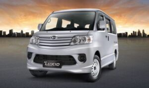 10 Rekomendasi Mobil Keluarga 100 Jutaan daihatsu luxio mobil keluarga 100 jutaan