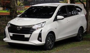 10 Rekomendasi Mobil Keluarga 100 Jutaan toyota calya mobil keluarga 100 jutaan