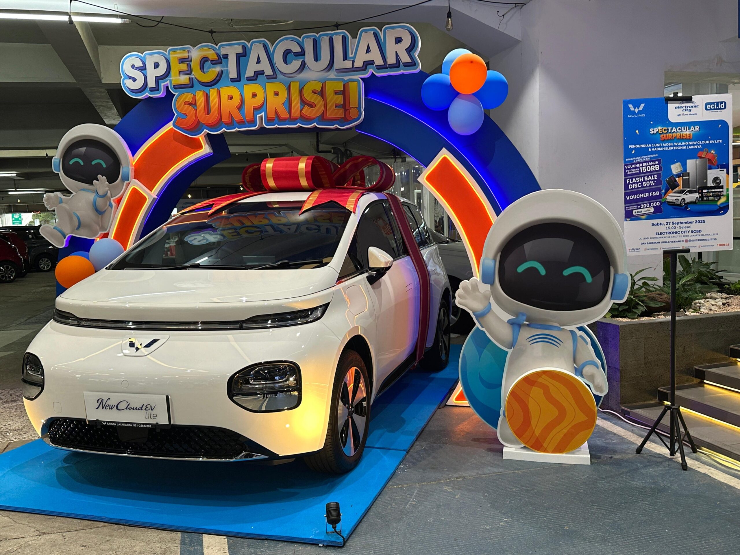 Berbicara mengenai Wuling New Cloud EV Lite yang menjadi hadiah utama kendaraan ini merupakan medium hatchback listrik yang pertama kali diperkenalkan di ajang IIMS 2025 scaled