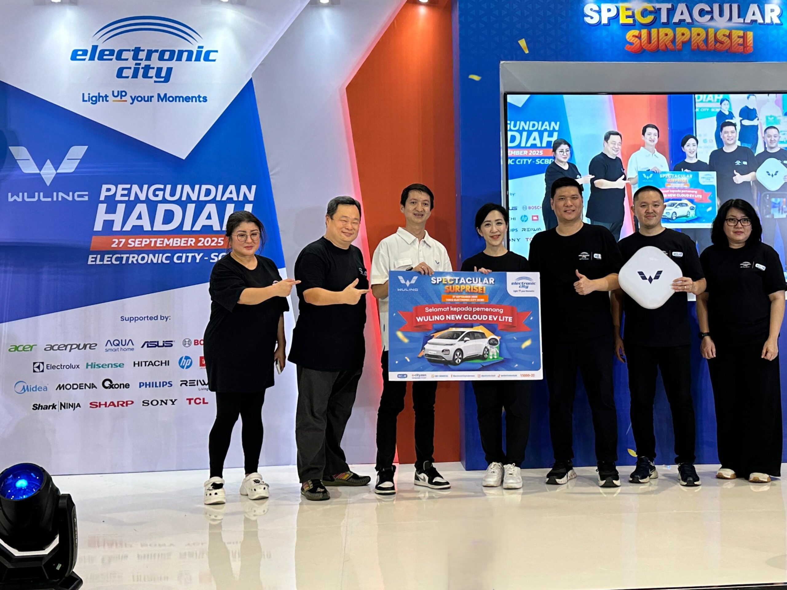 Wuling dan Electronic City Umumkan Pemenang Grand Prize New Cloud EV Lite dalam Program ‘Spectacular Surprise scaled