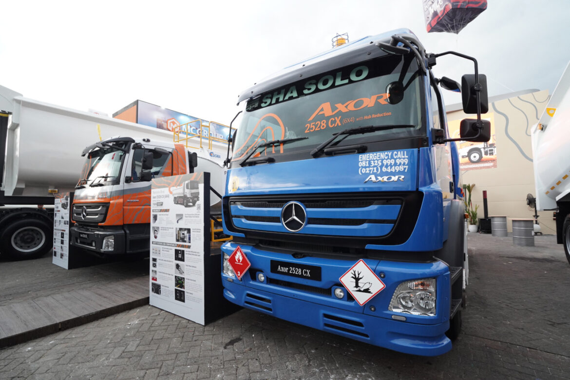 Karoseri Daimler Mini Workshop