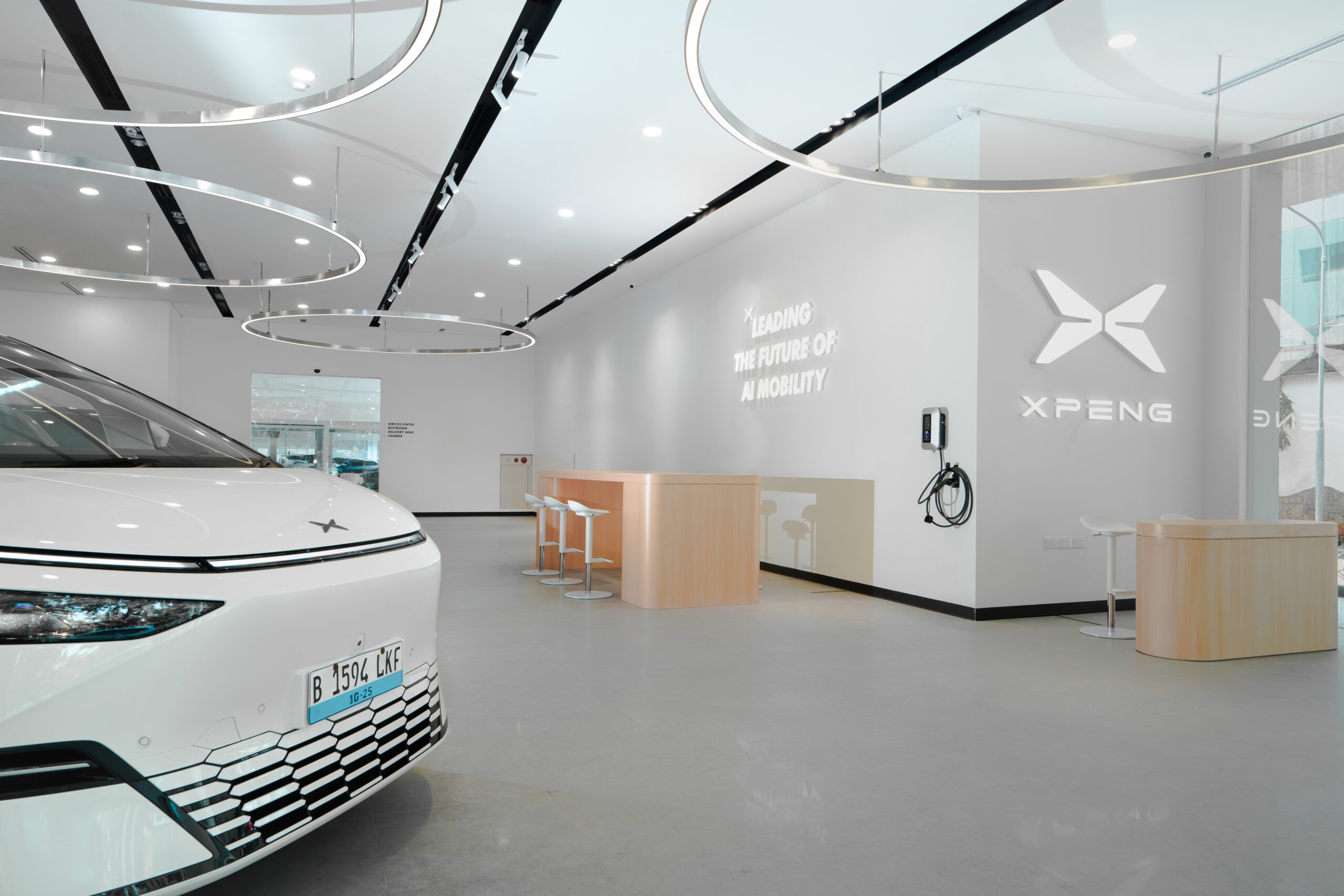 Interior XPENG Pondok Indah Experience Service Center scaled