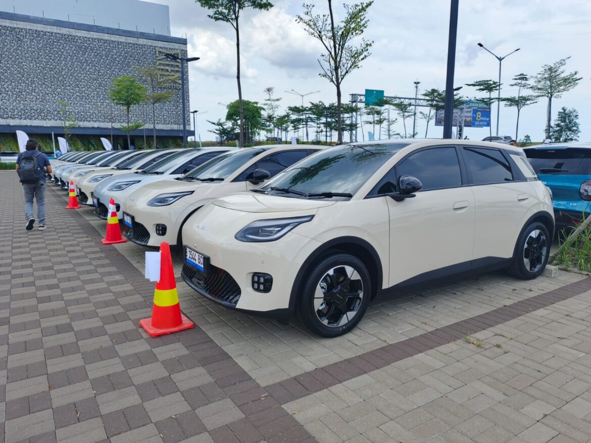 Pengiriman Perdana 225 Unit AION UT