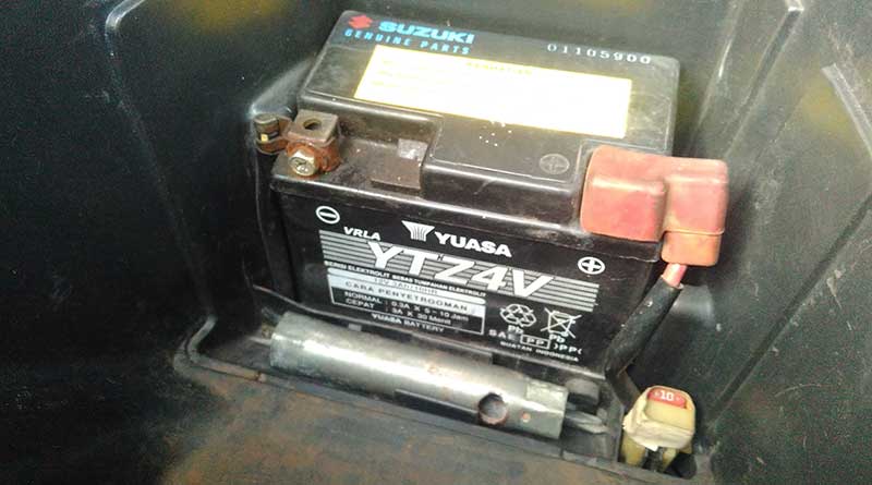 tips-rawat-aki-motor