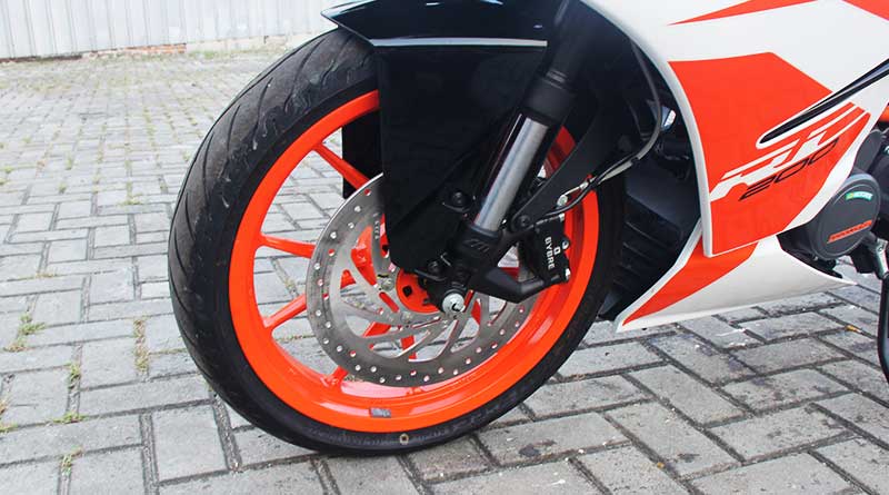 ktm-rc-200