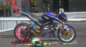 Modifikasi Yamaha Vixion Inspirasi Tunggangan Rossi, Unik Juga Asyik