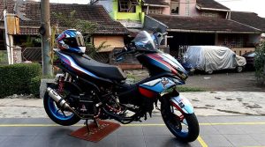 Modifikasi Aerox Inspirasi Helm Shoei, Street Racer Yang Simpel