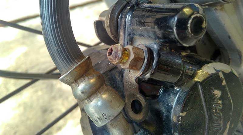 Nepel rem rawan karat karena kotoran