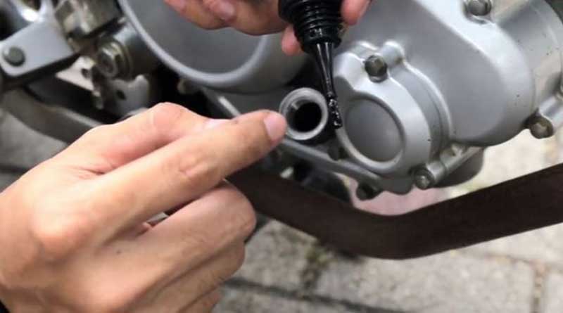 tips menghidupakan motor mati saat hujan