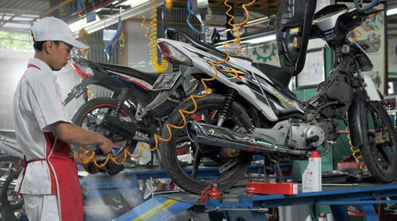 rawat sepeda motor rutin