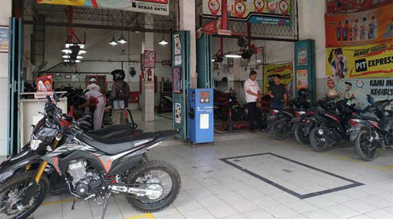 Service motor secara rutin