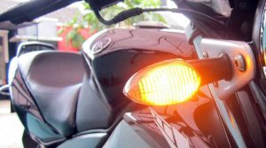 Pentingnya Lampu Sein Motor, Yuk Ketahui dengan Seksama