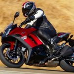 Penting! 5 Tips Mengendarai Motor di Bawah Terik Matahari - Tuwaga