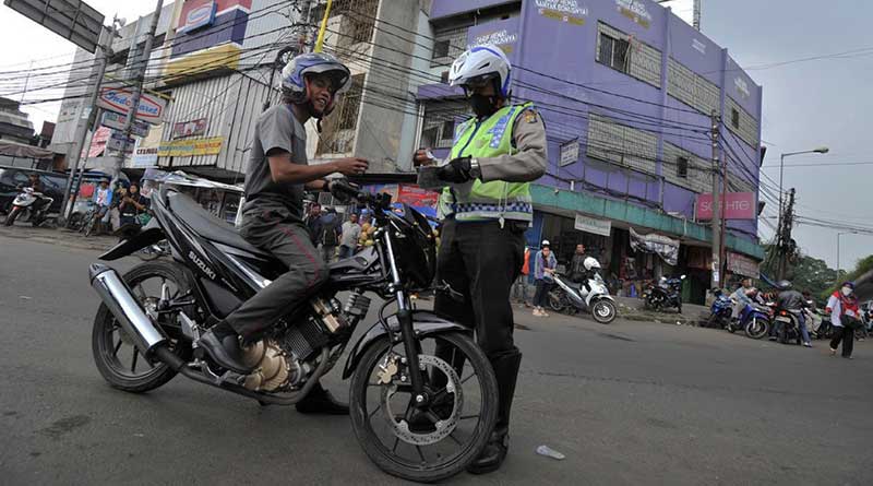 Tilang Pengendara Bermotor