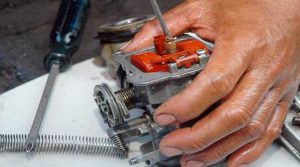 Tips Cara Menyetel Karburator Motor Agar Irit dan Tidak Brebet
