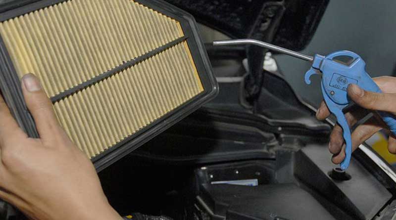 Filter Udara Di Bersihkan