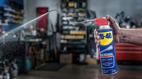 Cara Membersihkan Bekas Sriker Motor Dengan WD