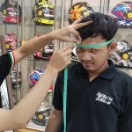 Begini Lho Cara Ukur Lingkar Helm Agar Pas di Kepala