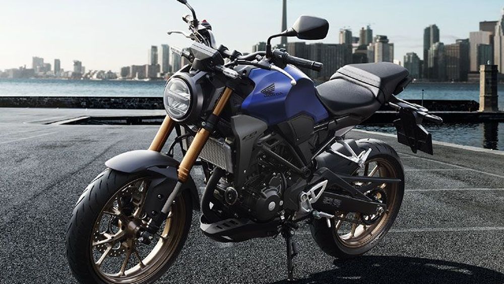 20 Rekomendasi Motor 250cc Terbaik, Lebih Suka Yang Mana? Honda CB250R