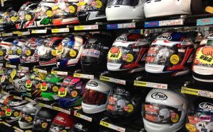 5 Pertimbangan Penting Sebelum Membeli Helm Motor Baru