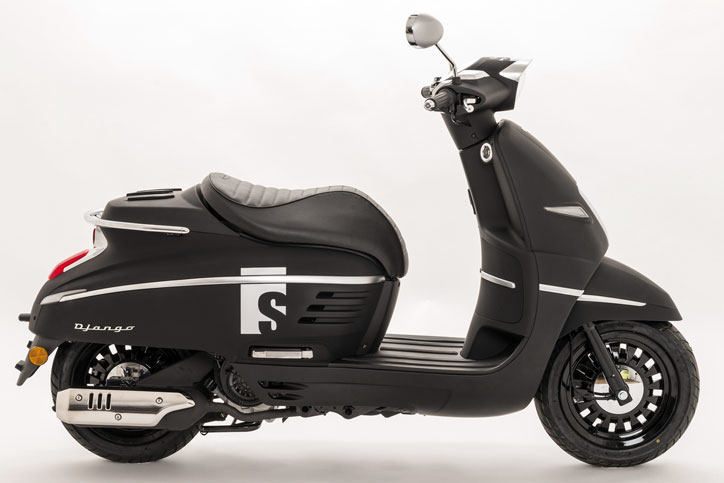 12 Motor Matic Tercepat untuk Menunjang Mobilitas Kamu Peugeot Django