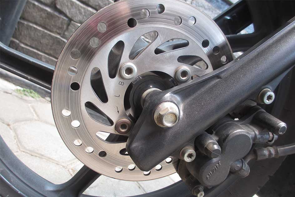Ini Cara Setel Rem Cakram Motor dan Merawatnya Cara setel rem cakram motor