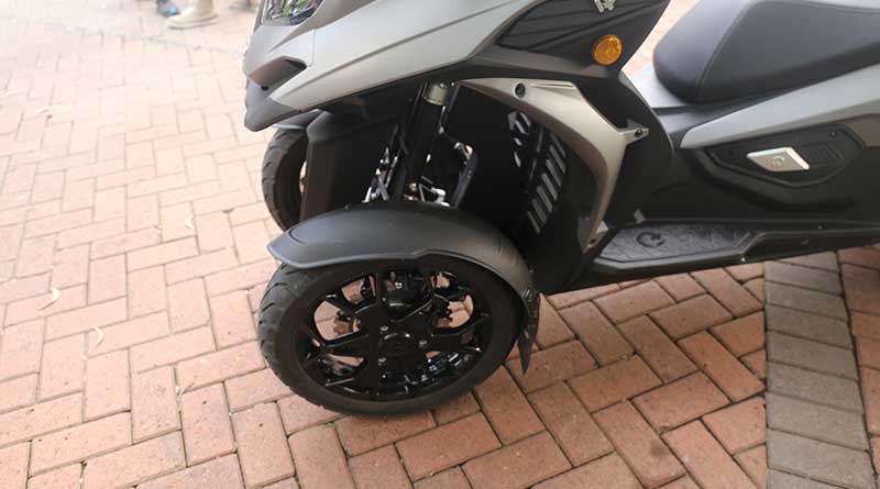 Spesifikasi Skuter Qooder, Pertama di Indonesia 5 4