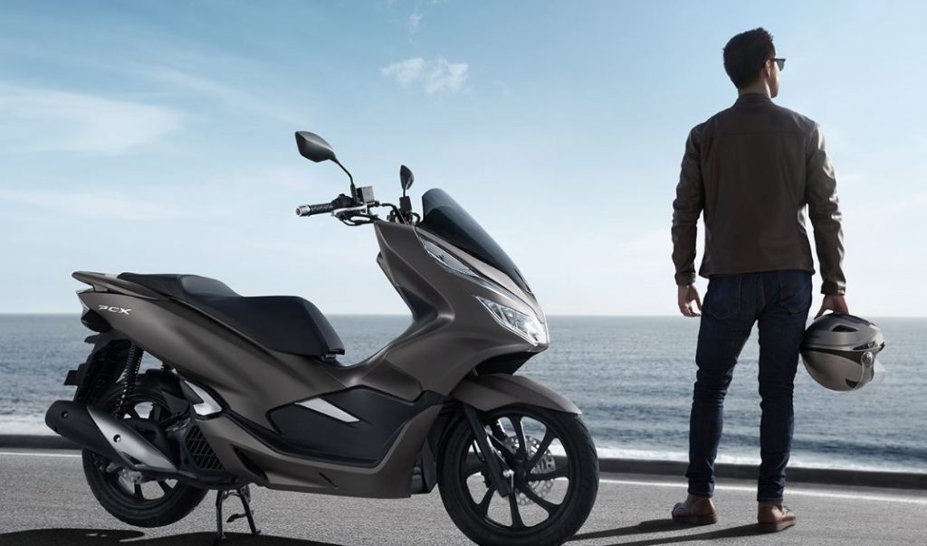 7 Kelebihan Honda PCX 150 yang Tidak Dipunya Nmax kelebihan Honda PCX 150