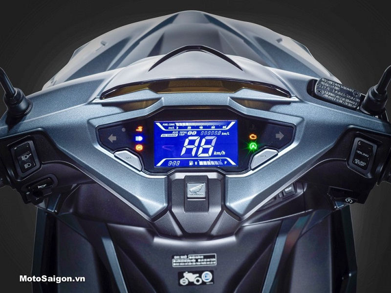 Honda Air Blade Vs Vario, Rival Yamaha Aerox spesifikasi honda air blade