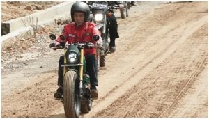 Spesifikasi Motor Jokowi Ketika Blusukan di Kalimantan, W175 Chopper!