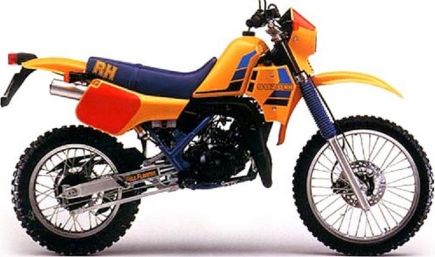 Motor Andalan Ksatria Baja Hitam Suzuki RH 250