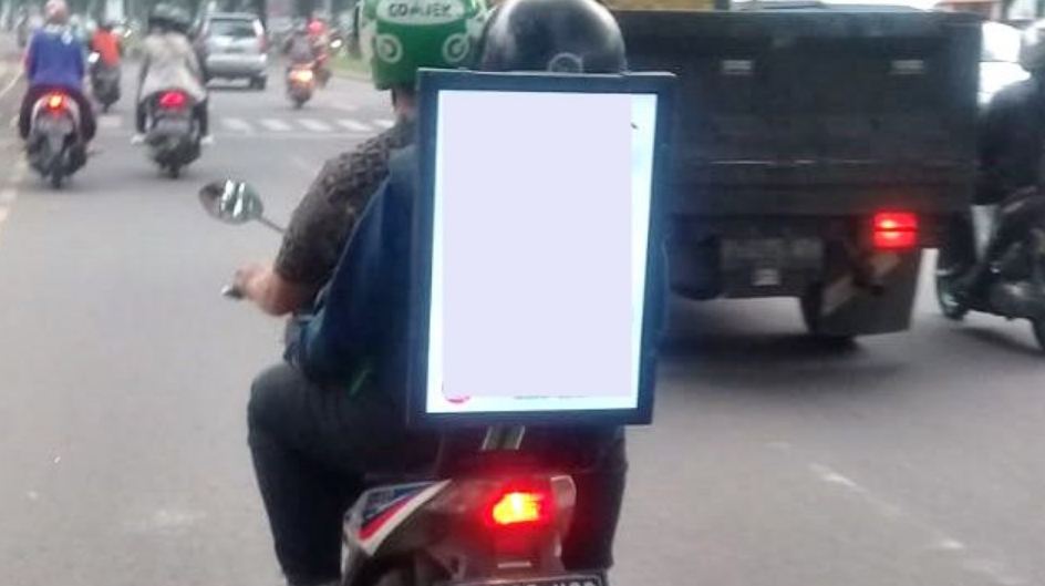Untung dan rugi pasang iklan di motor