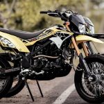 Perbedaan KLX dan D-Tracker: Pilih Motor Kawasaki yang Sesuai Kebutuhanmu - Tuwaga