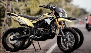 Perbedaan KLX dan D-Tracker: Pilih Motor Kawasaki yang Sesuai Kebutuhanmu